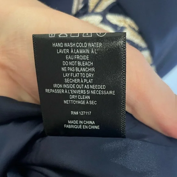 Belle Badgley Mischka Larissa Embroidered Dress Size 6 Navy Floral Hem - Picture 8 of 8